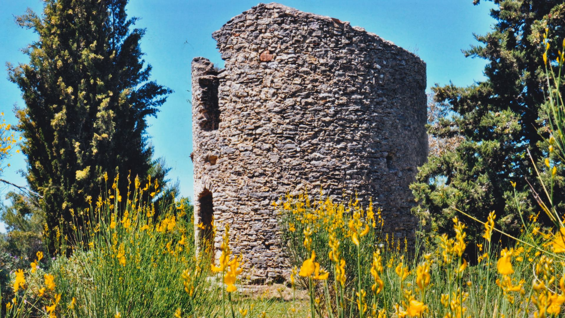 Moulin à vent de La Bastide à Bagnols-en-Forêt